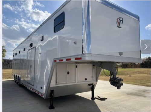 2023 Intech 44' Gooseneck W/Bathroom and Toilet, Trailer Has had very little use, Available Today - Image 19